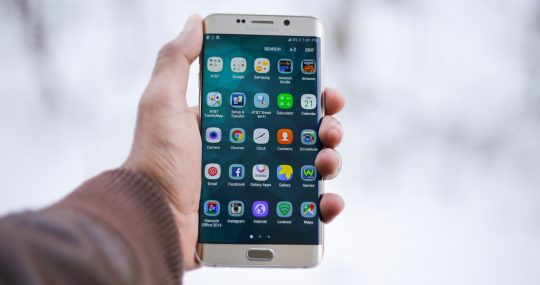 Choosing Between Mobile Phone Brands: Which one will be best for your business?